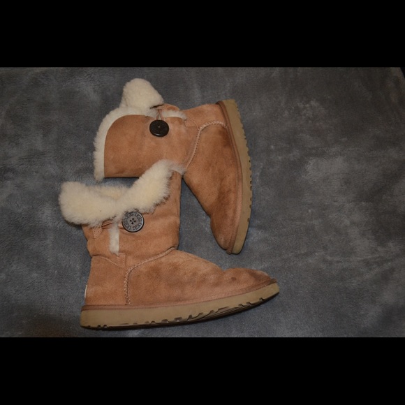 UGG Australia Bailey Button Boot Chestnut