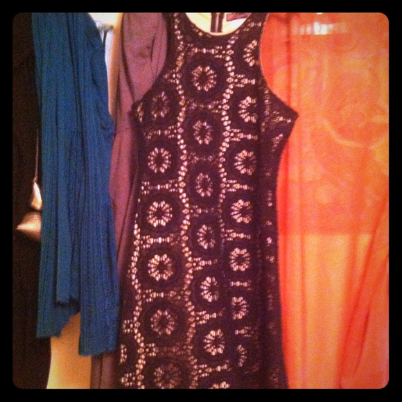 Medium Volume One dress - Picture 1 of 4