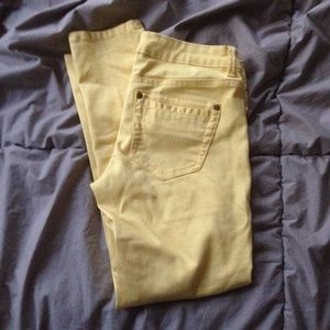 🔴Light yellow jeans