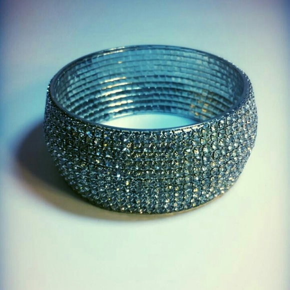 Forearm Cubic Zirconia braclet/bangle - Picture 3 of 3