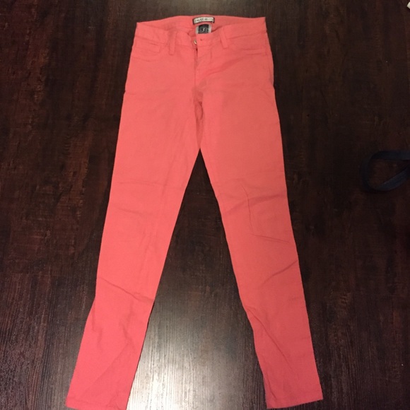 Stretch pink pants