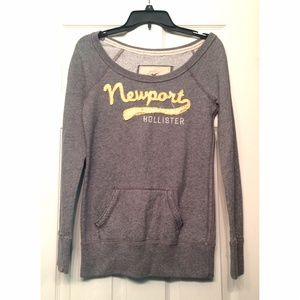 Cozy Hollister sweatshirt!