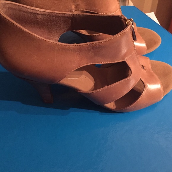 Shoes - Picture 2 of 2