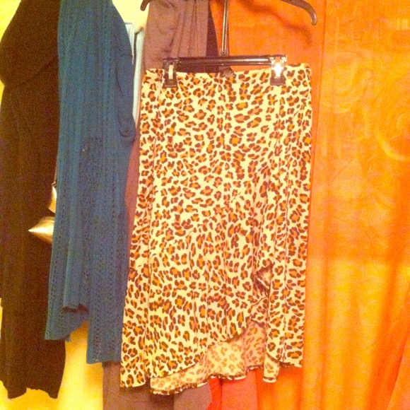 Small New York leopard print skirt