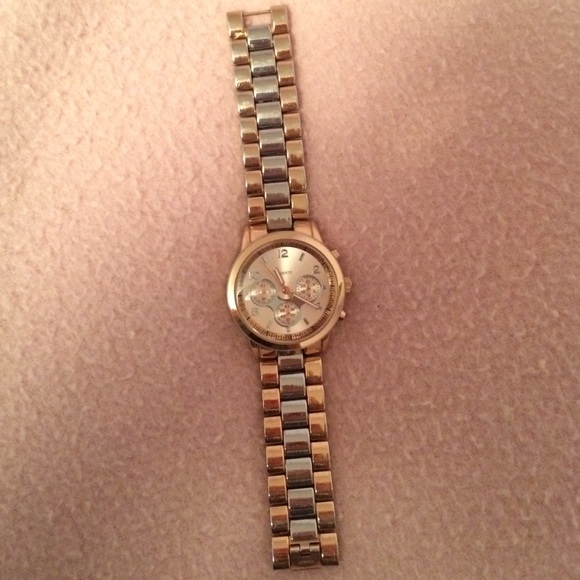 Rose Gold Quartz watch!