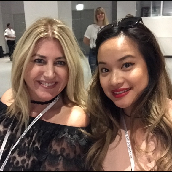 Hello Gorgeous! - Picture 4 of 4