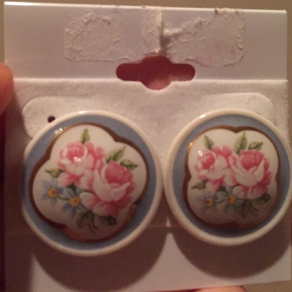 90s Vintage Flower Earrings