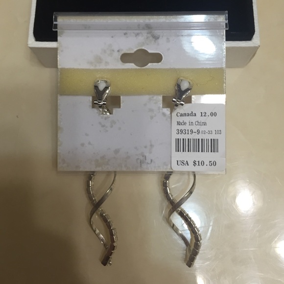 Clips - Picture 2 of 2