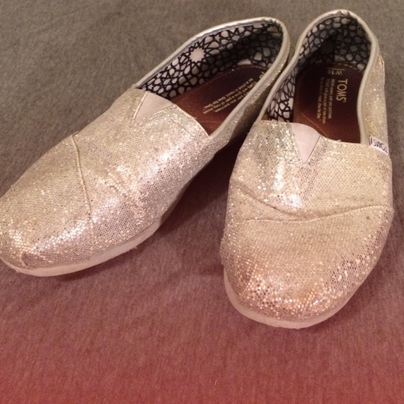 Silver Glitter Toms💎 - Picture 1 of 3