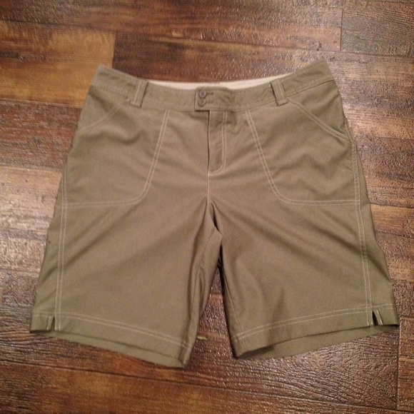 Women's Columbia Shorts
