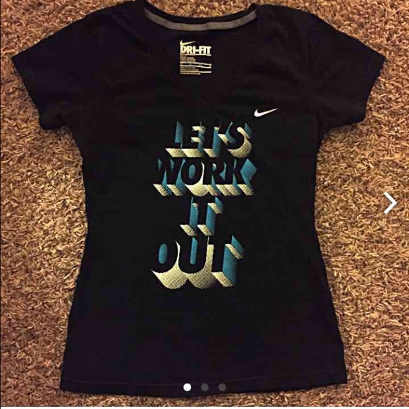 NIKE fitted black blue & white tee