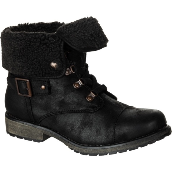 Roxy Boots