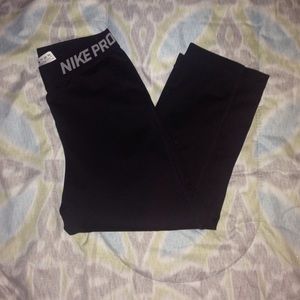 Nike Pro Crop Leggings