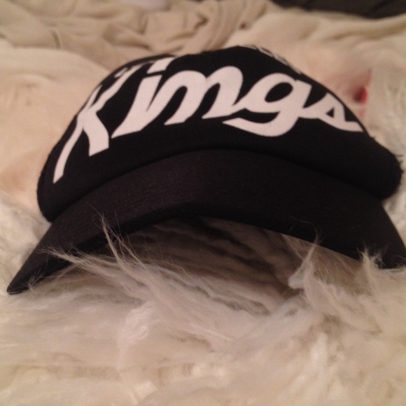 LA KINGS black hat - Picture 2 of 2