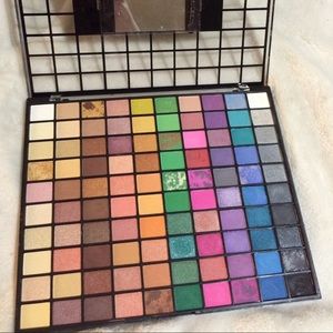 Eyes Lips and Face color palette