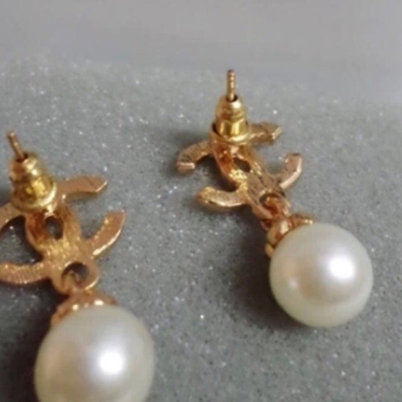 Earring - Picture 2 of 2