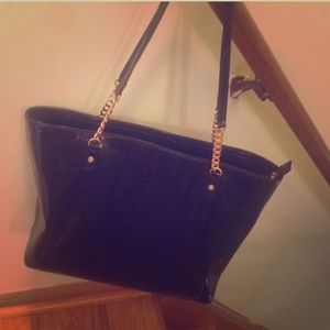 Black Medium MK Michael Kors Handbag w Gold Straps