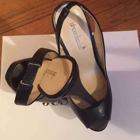 Black sling back pumps - Picture 4 of 4