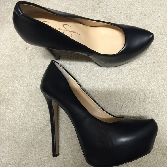 Size 7 black Jessica Simpson heels