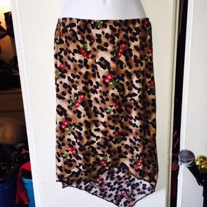 🍒 PINUP PERFECT PENCIL SKIRT WANTS SMALLER HOME😄