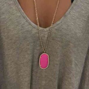 ISO of this neon Kendra Scott necklace!!!😂