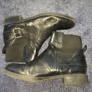Low black boots from NINE WEST