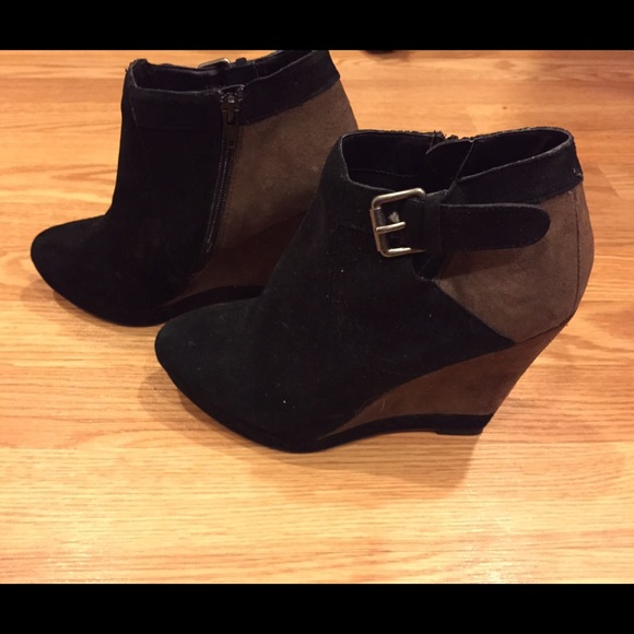 Dolce Vita booties - Picture 2 of 3