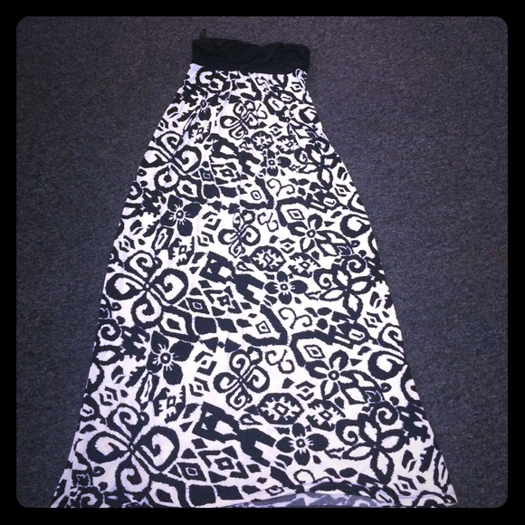 Rhapsody Strapless Maxi