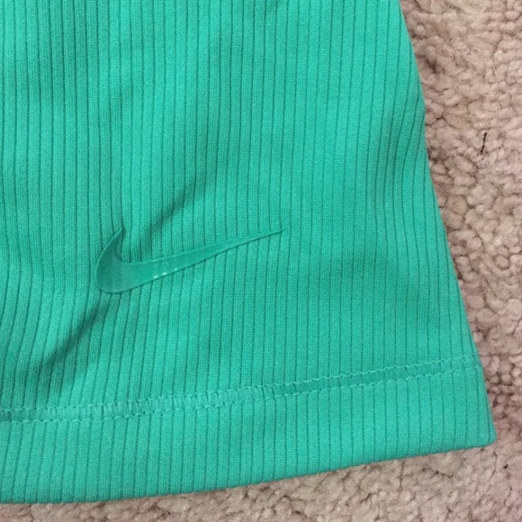 Nike Green Training Top - Picture 3 of 4