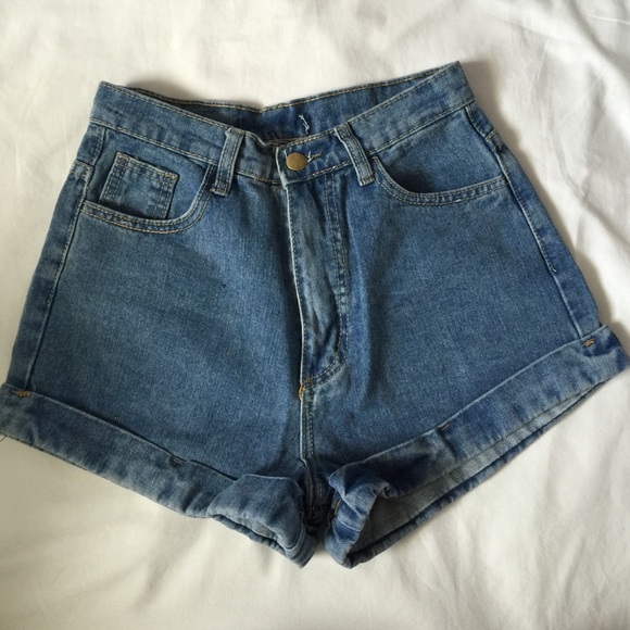 High rise cuffed shorts