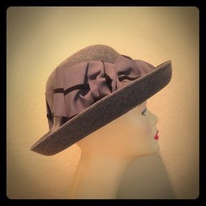 Betmar Plaza Suite Hat