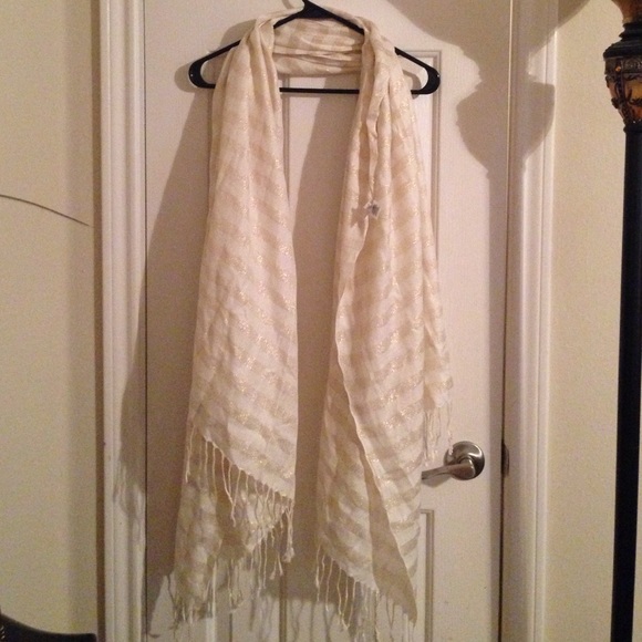 Large scarf
