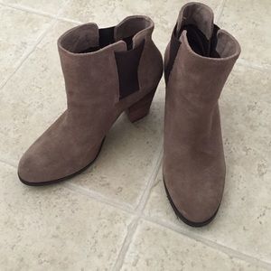 Vince Camuto ankle boot