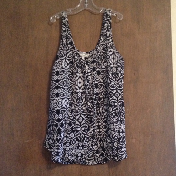 Swirl design shirt w/ pocket