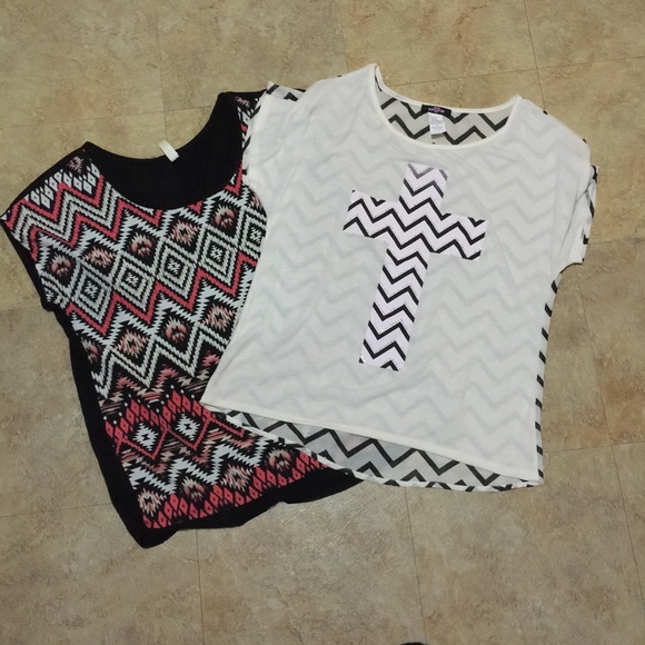 Bundle of 2 short sleeve shirts