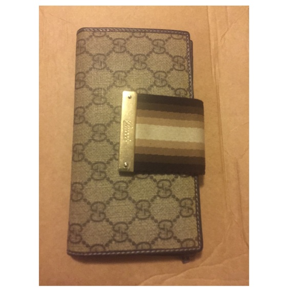 Authentic Gucci wallet