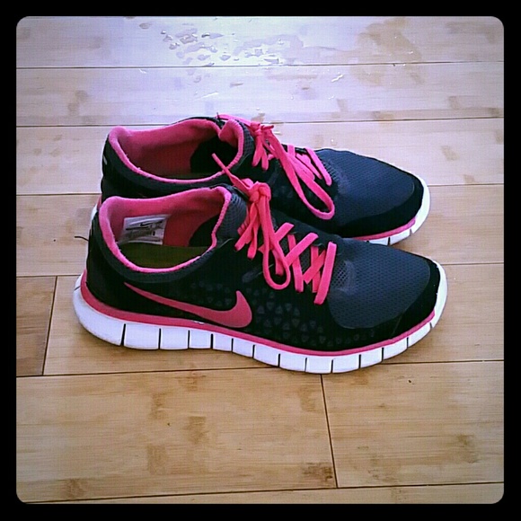 EUC Nike Free Run 2014