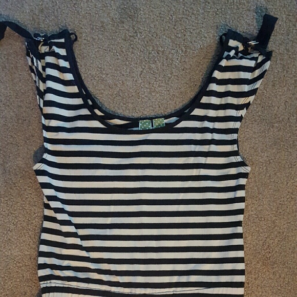 Johnny Martin romper - Picture 3 of 3