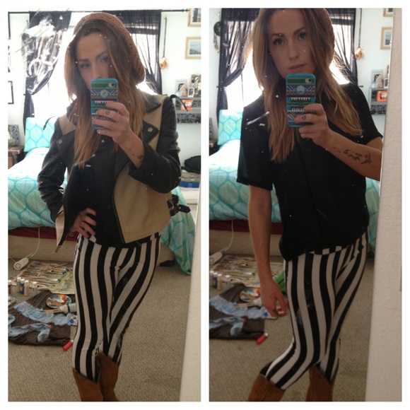 Brandy Melville Black and white stripped leggings