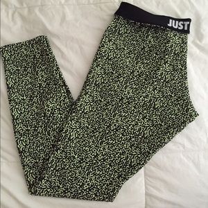 NWOT Nike Leggings