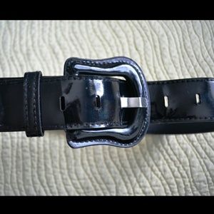 High-Gloss Black Belt
