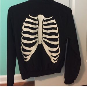 Cropped bomber jacket w skeleton