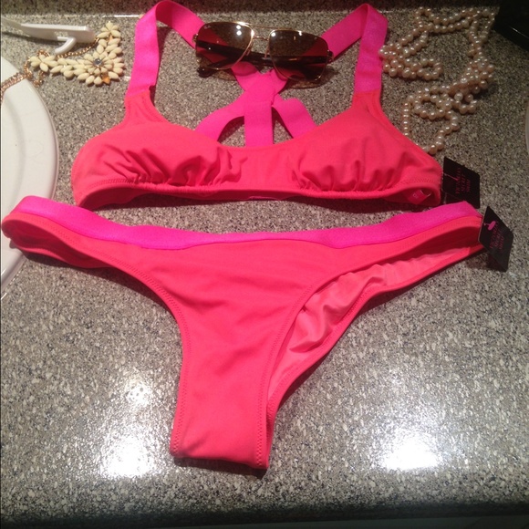 Victoria Secret cheeky bikini❤️NWT