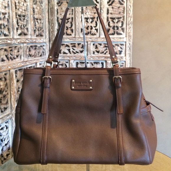 kate spade Handbags - Kate Spade Brown Leather Handbag, Roomy!