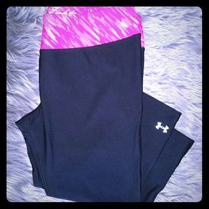Under Armour breast cancer awareness spandex capri