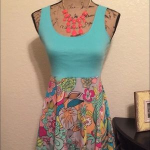 Judith March mid-length dress👗 $20 Size Small