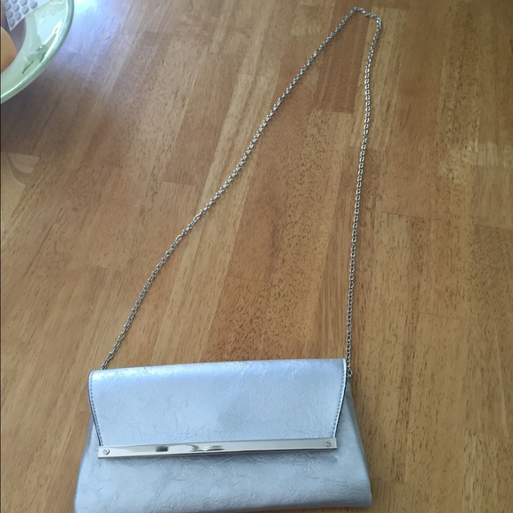 FINAL PRICE! Silver clutch - Picture 2 of 3