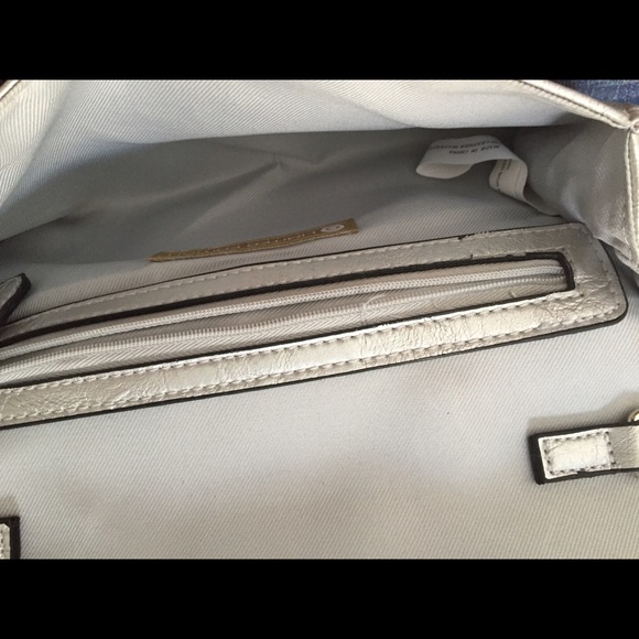FINAL PRICE! Silver clutch - Picture 3 of 3