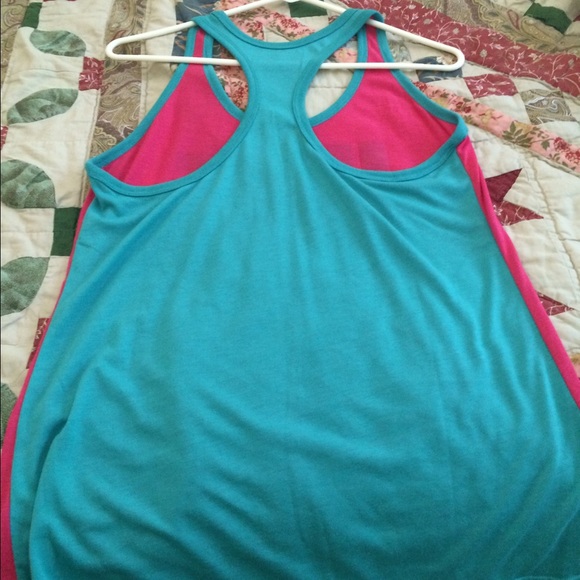 Nike tank top - Picture 2 of 3