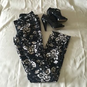 💢SOLD VIA CONSIGNMENT💢